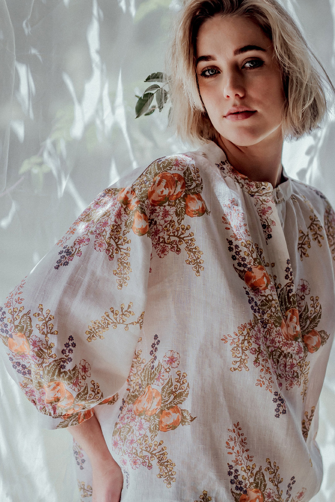 foundling les fleurs sauvages linen button blouse floral