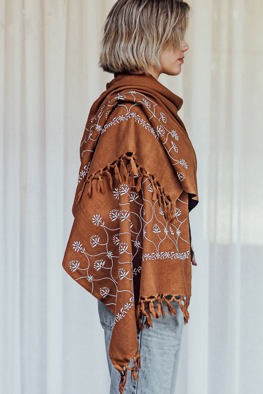 Handwoven woollen scarf muscade