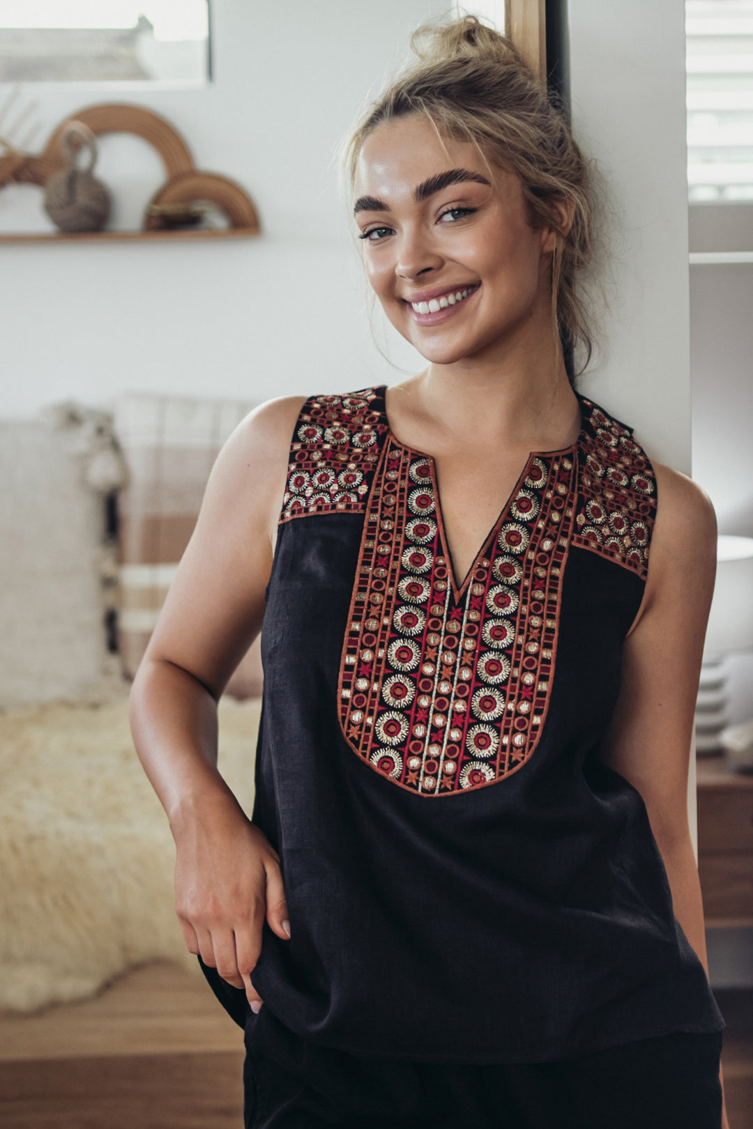 Lei Embroidered Linen Tunic Basalt