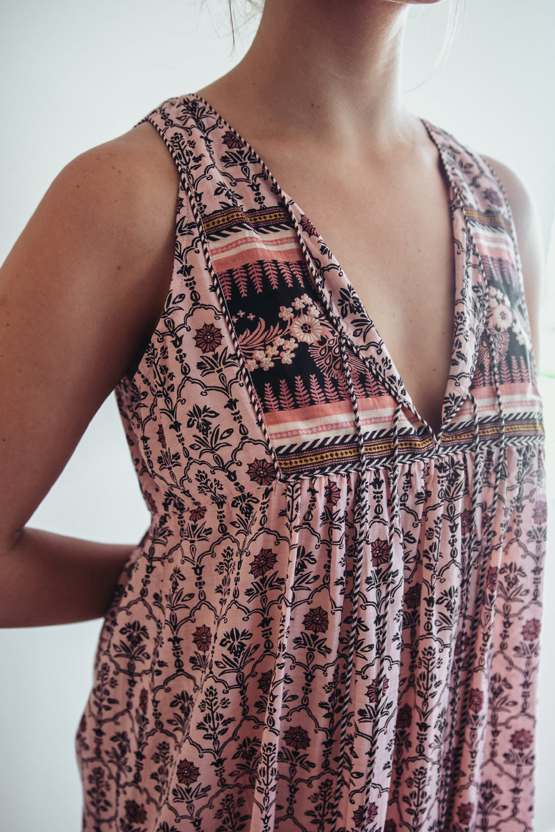 PINK SLEEVELESS BOHO MIDI DRESS