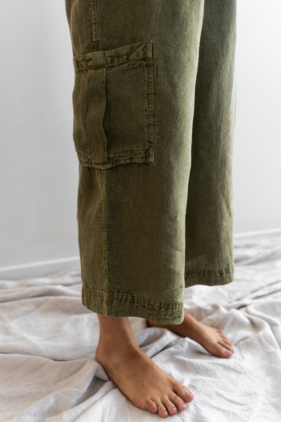 KHAKI LINEN CARGO WIDE LEG PANTS FOUNDLING